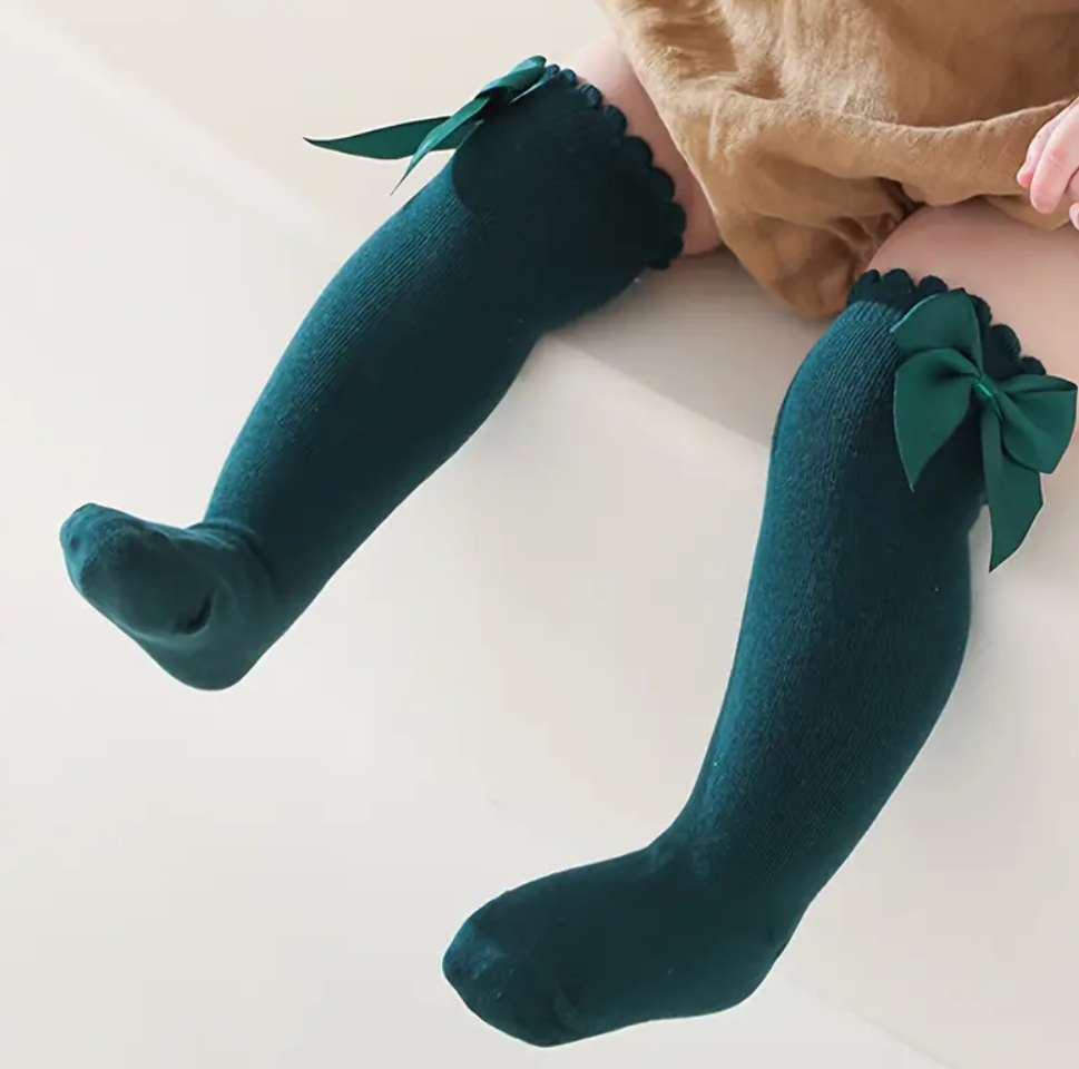 Girls 6 pair-stocking socks with bow tie
