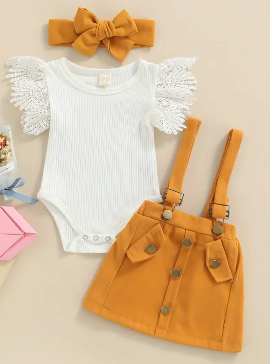 Girls cute suspender skirt three piece set