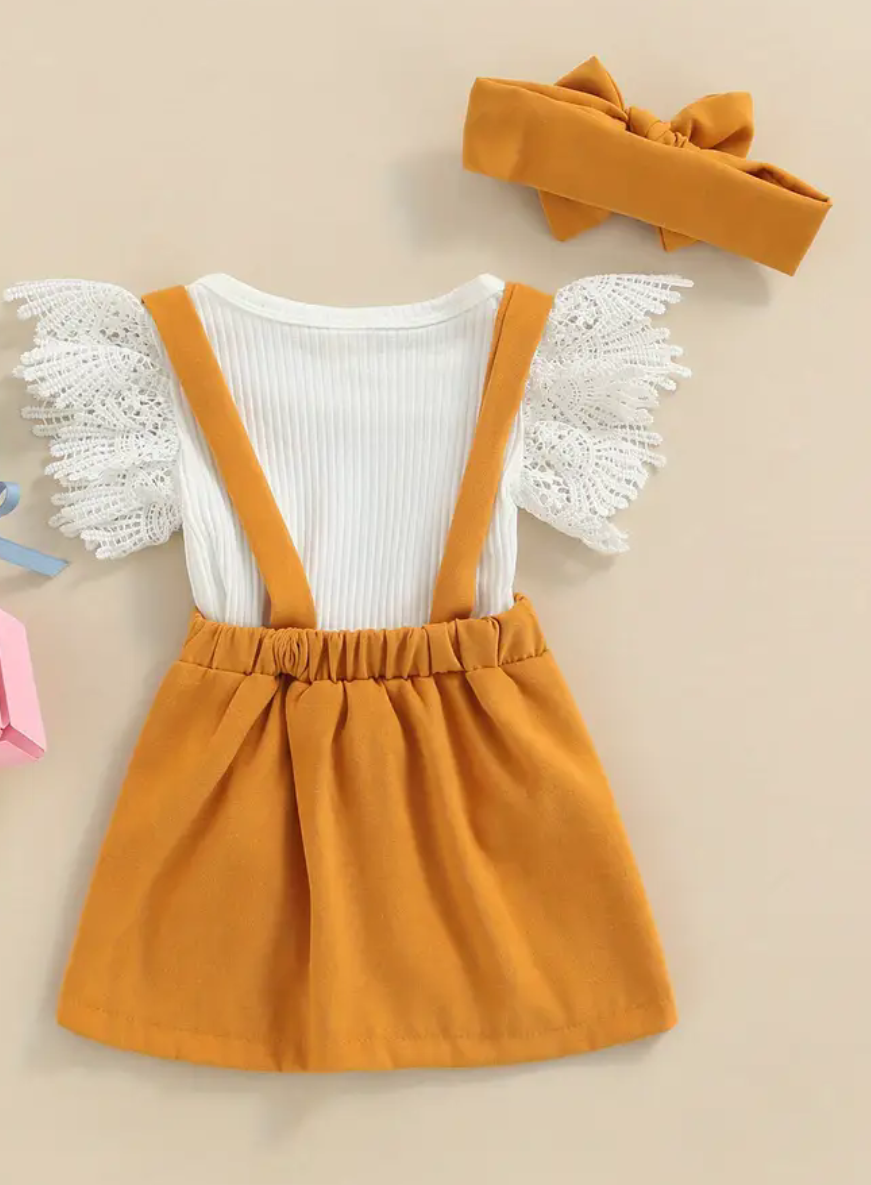 Girls cute suspender skirt three piece set
